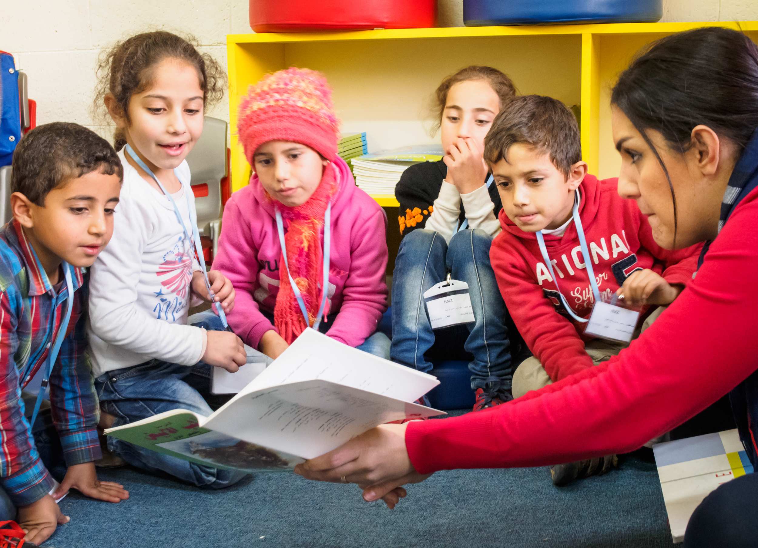 Leseunterricht im Libanon (Foto: Kindernothilfepartner) Leseunterricht im Libanon (Foto: Kindernothilfepartner)